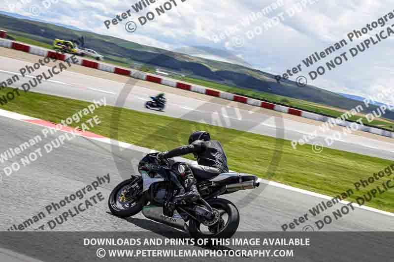 cadwell no limits trackday;cadwell park;cadwell park photographs;cadwell trackday photographs;enduro digital images;event digital images;eventdigitalimages;navarra;no limits trackdays;peter wileman photography;racing digital images;trackday digital images;trackday photos